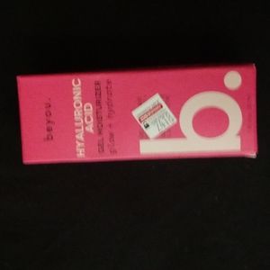 Hyaluronic acid gel moisturizer